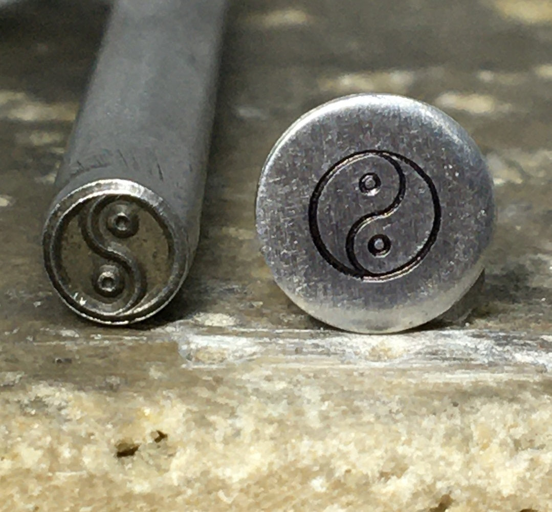 Yin Yang (4.5mm)