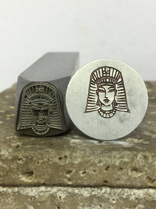 Nefertiti - Egyptian Queen