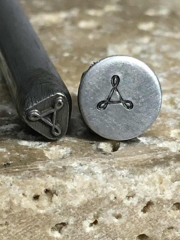 Circly Triangle (4.5mm)