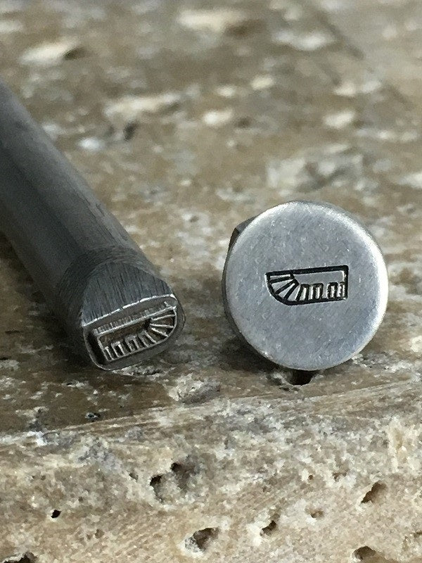 Egyptian Symbol (4.5mm)