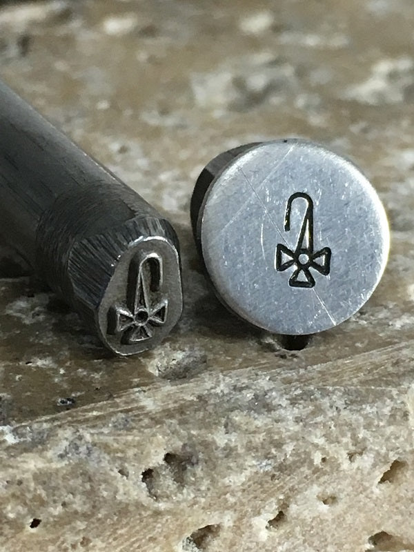 Egyptian Symbol (4.5mm)