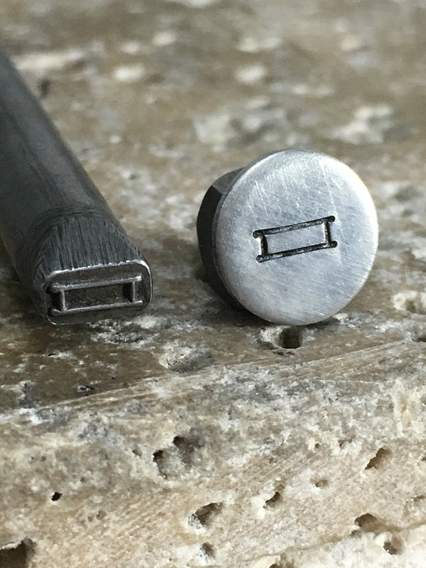 Egyptian Symbol (4.5mm)
