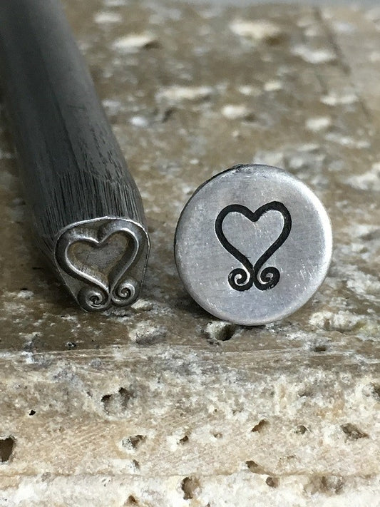 Swirl Bottom Heart