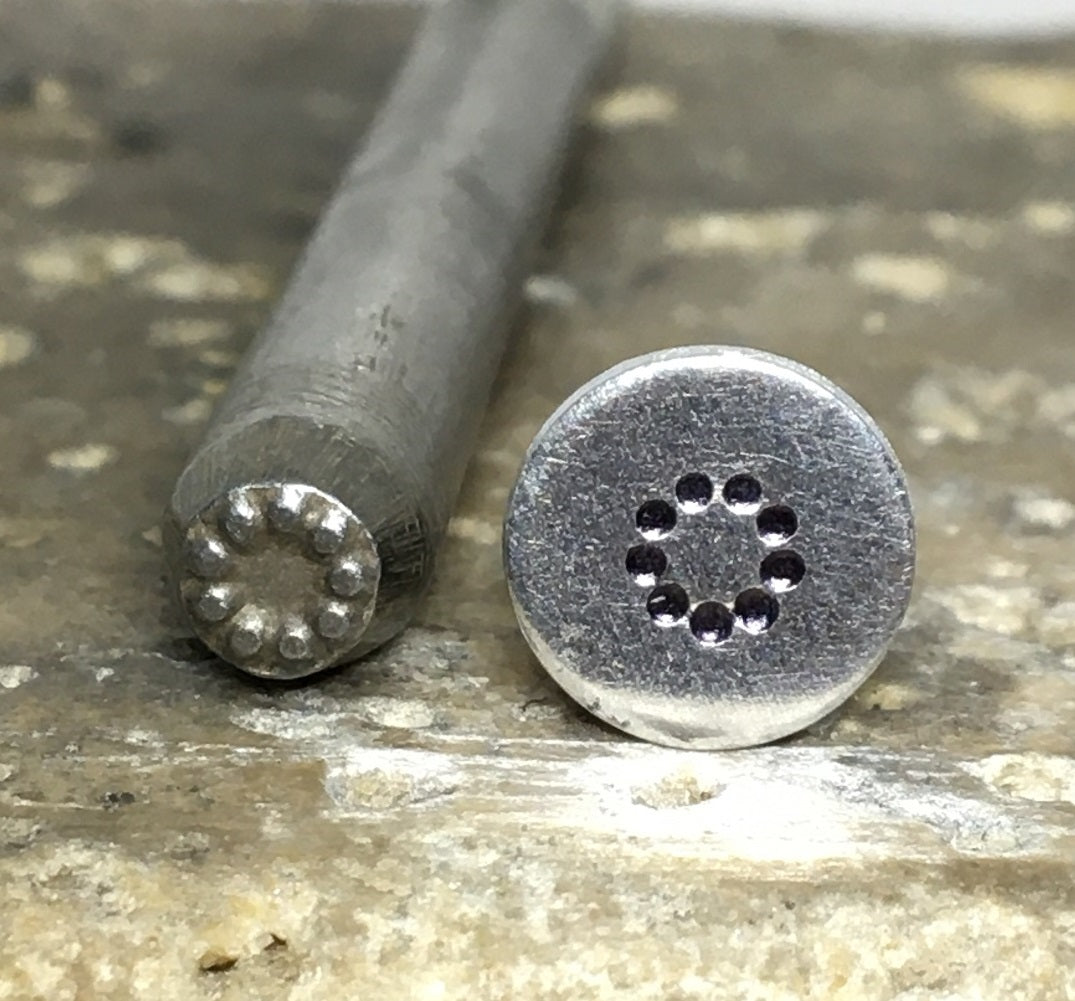 Circles Patterned in a Circle (4.5mm)