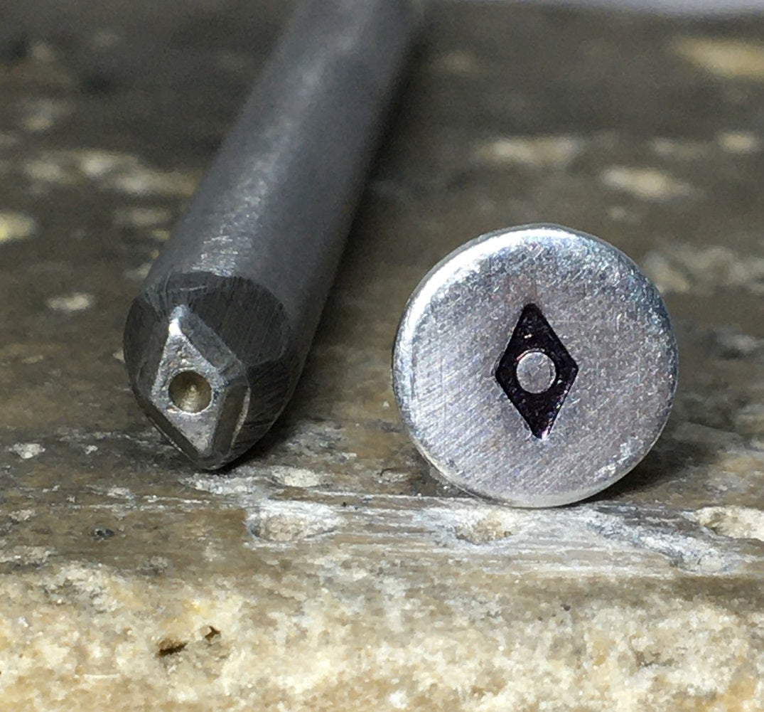 Medicine Man Symbol (4.5mm)