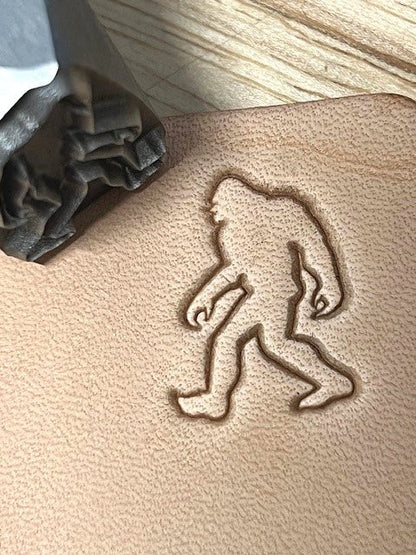Sasquatch / Big Foot - Left Facing