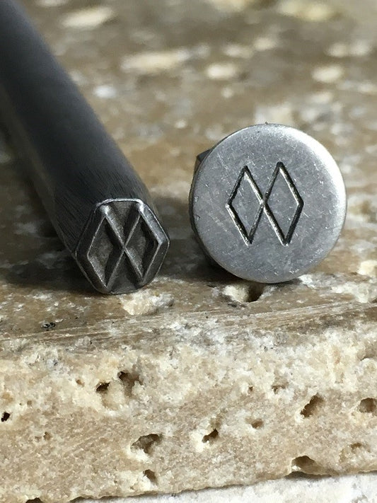 Double Diamonds (4.5mm)