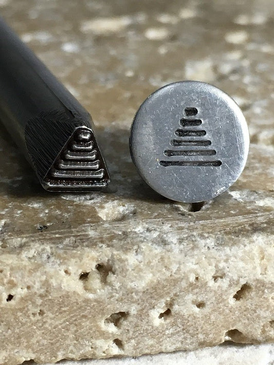 Pyramid Line Pattern (4.5mm)