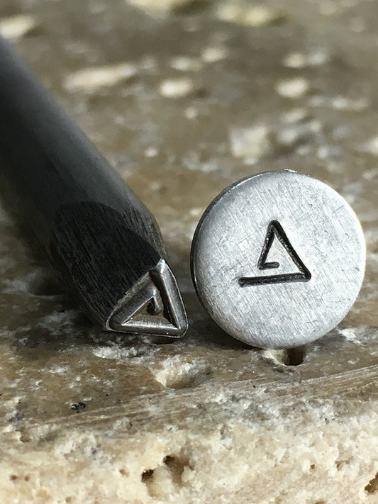 Broken Triangle (4.5mm)