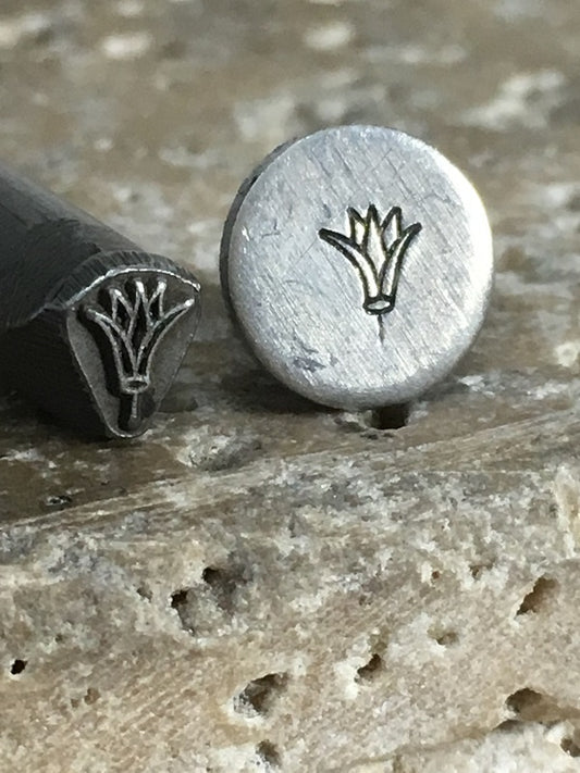 Egyptian Symbol (4.5mm)