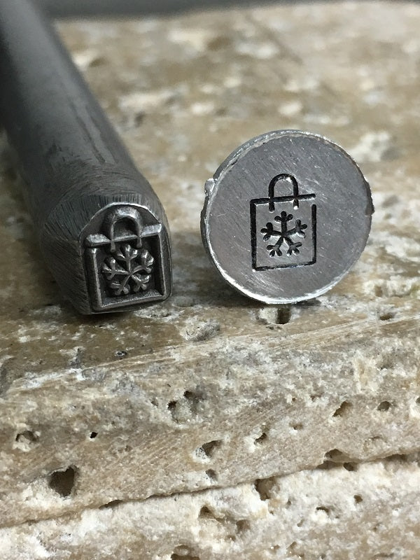 Christmas Package  (7.8mm)