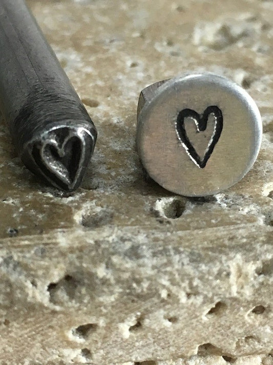 Doodle Heart (4.5mm)