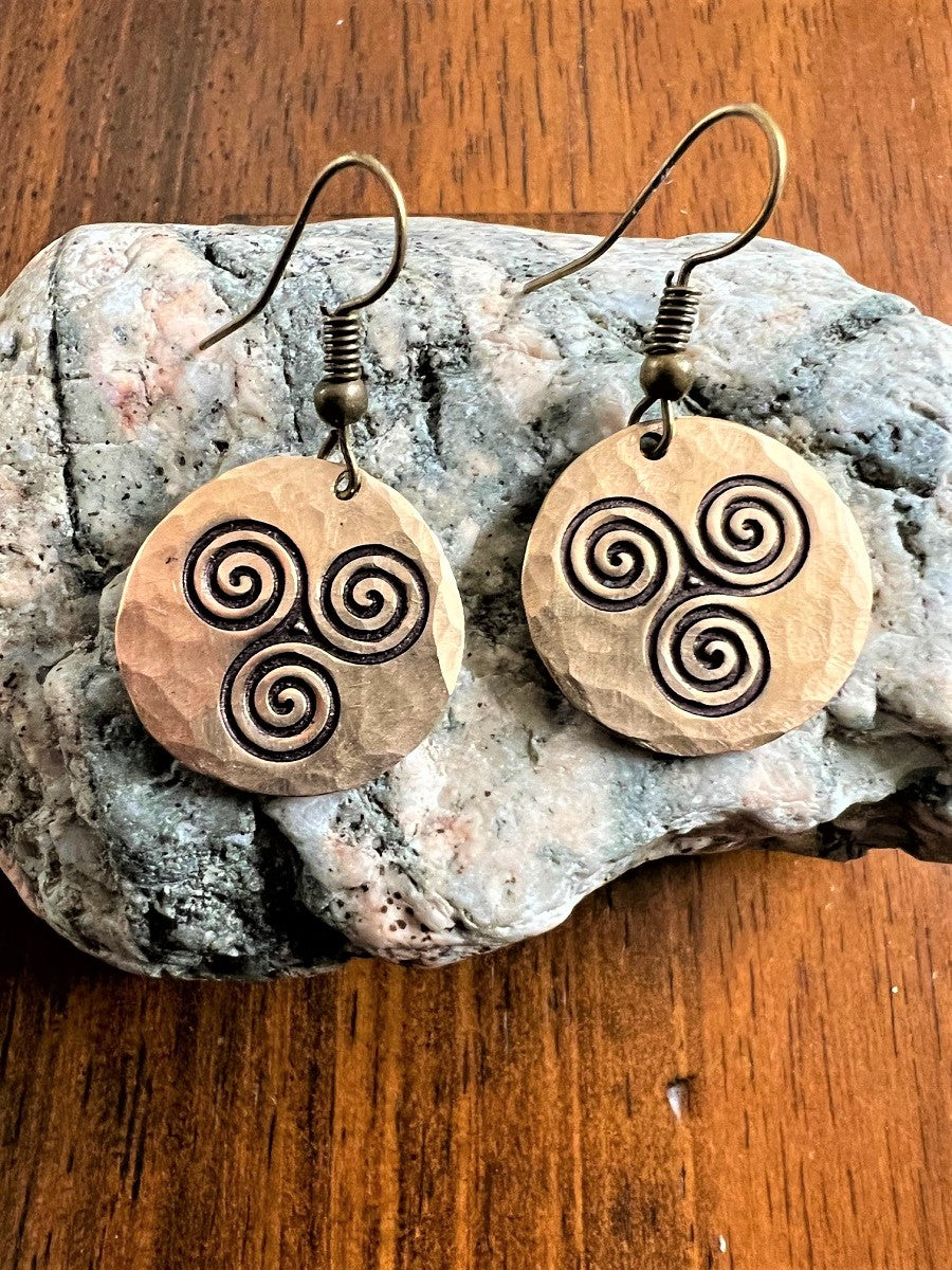 Triskelion earrings outlet