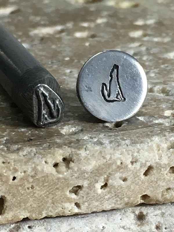 Coyote Pictograph (4.5mm)