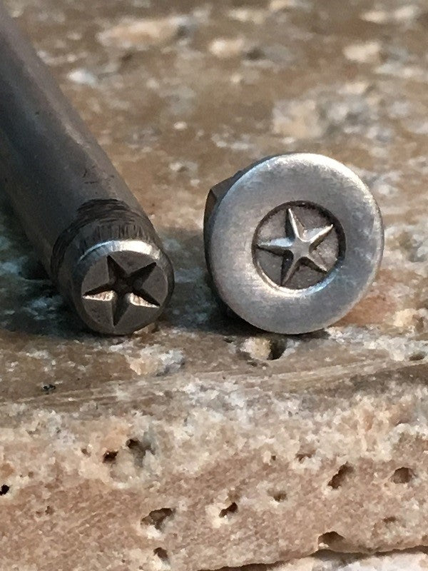 Raised Star in Circle (4.5mm)