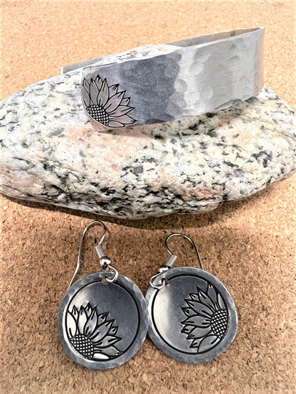 Sunflower - Works great with a 5/8" round blank